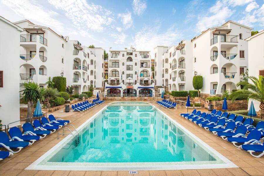 Flipflop Surfing Playa Apartments Santa Ponsa, Majorca On the Beach