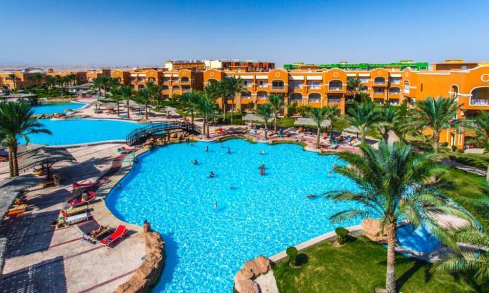 https://i.onthebeach.co.uk/v1/hotel_images/3f7ef98f-ed25-4717-99d2-8d264535072b/cover/1000/600/high/1.0/caribbean-world-soma-bay.jpeg