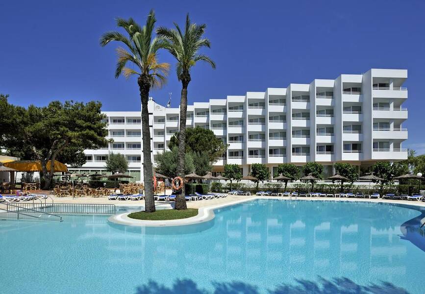 Globales Mediterrani Hotel - Cala Blanca, Menorca | On the Beach