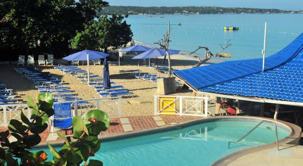 negril-tree-house-negril-jamaica-on-the-beach