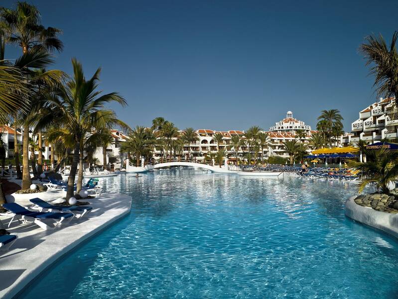 Parque Santiago 3 & 4 - Playa De Las Americas, Tenerife | On the Beach