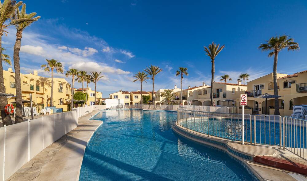 Globales Binimar Apartments - Cala N Blanes, Menorca | On the Beach