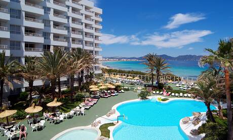 Cheap holidays to Cala Millor | On the Beach