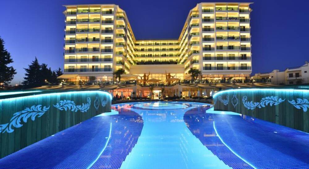 Azura Deluxe Resort & SPA Hotel - Alanya, Antalya | On the Beach